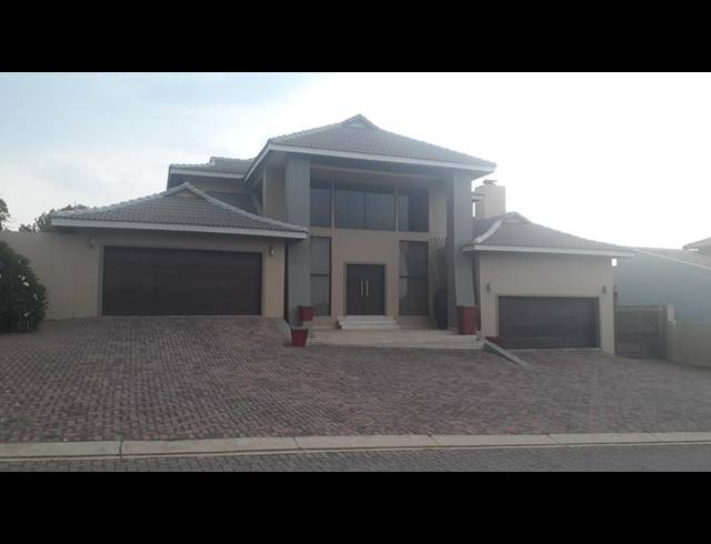 5 BEDROOM HOUSE FOR SALE IN PROTEA RIDGE